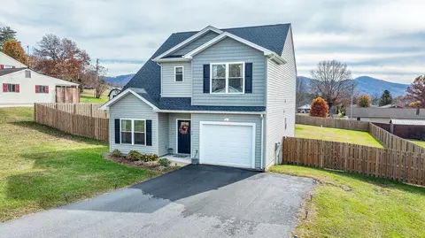 42 Springview Ct, Troutville, VA 24175
