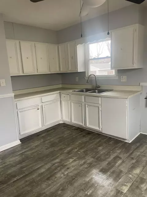 Kitchen - 1525 Gordon Ave SE, Roanoke, VA 24014 photo 3 of 3