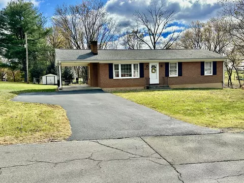 Exterior - 525 Elden Ave, Roanoke, VA 24019 photo 4 of 8