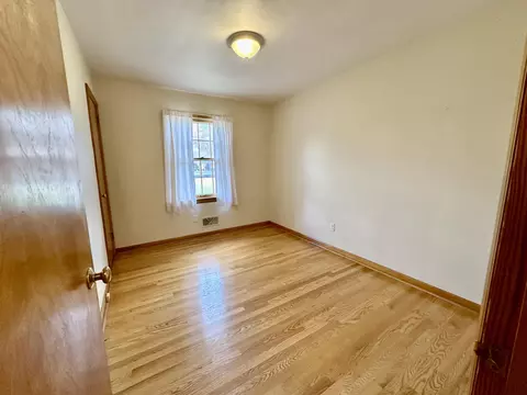 Bedroom - 525 Elden Ave, Roanoke, VA 24019 photo 3 of 3