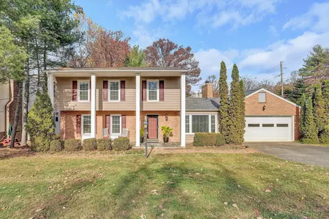 4119 Blue Jay Cir, Roanoke, VA 24018