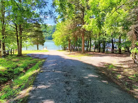 55 Old Barn Rd, Moneta, VA 24121 photo 5