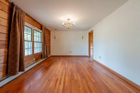 Living - 528 Falling Branch Rd NW, Floyd, VA 24091 photo 3 of 11