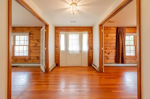 Entry Way - 528 Falling Branch Rd NW, Floyd, VA 24091 photo 2 of 6