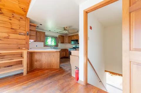 Entry Way - 528 Falling Branch Rd NW, Floyd, VA 24091 photo 5 of 6