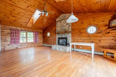 Living - 528 Falling Branch Rd NW, Floyd, VA 24091 photo 7 of 11