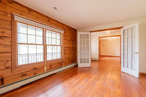 Living - 528 Falling Branch Rd NW, Floyd, VA 24091 photo 2 of 11
