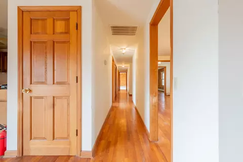 Entry Way - 528 Falling Branch Rd NW, Floyd, VA 24091 photo 3 of 6