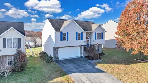 View/Area - 232 Eugene Dr NW, Roanoke, VA 24017 photo 15 of 23
