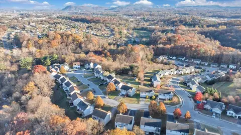 View/Area - 232 Eugene Dr NW, Roanoke, VA 24017 photo 12 of 23