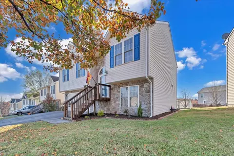 Exterior - 232 Eugene Dr NW, Roanoke, VA 24017 photo 10 of 11