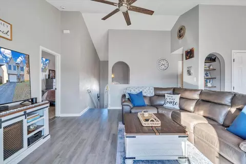 Entry Way - 232 Eugene Dr NW, Roanoke, VA 24017 photo 1 of 1