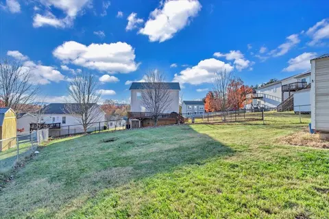Exterior - 232 Eugene Dr NW, Roanoke, VA 24017 photo 5 of 11