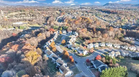 View/Area - 232 Eugene Dr NW, Roanoke, VA 24017 photo 13 of 23