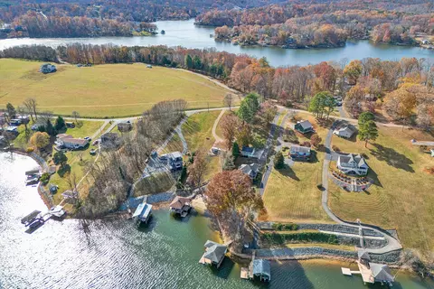 6778 Horseshoe Bend Rd, Goodview, VA 24095
