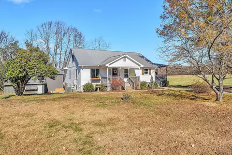 1620 Ayers Rd, Moneta, VA 24121