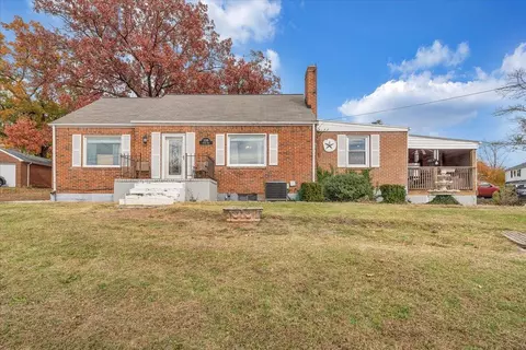 3116 Spring Rd SW, Roanoke, VA 24015 photo 2