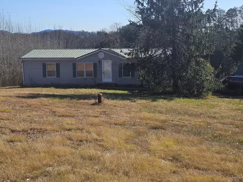 9552 Botetourt Rd, Eagle Rock, VA 24085