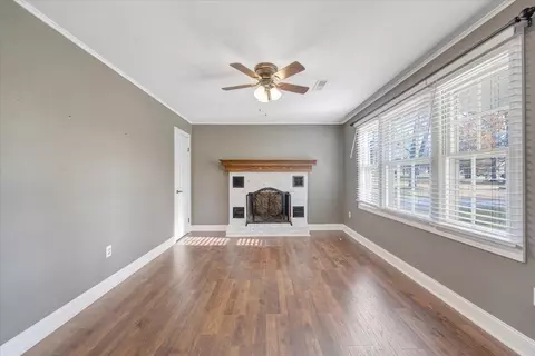 Living - 6714 Albert Rd, Roanoke, VA 24019 photo 2 of 13