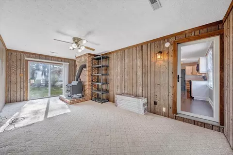 Living - 6714 Albert Rd, Roanoke, VA 24019 photo 6 of 13
