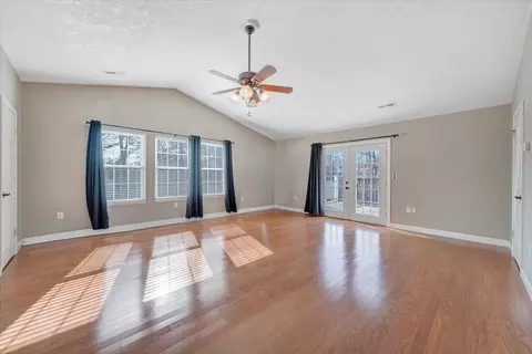 Living - 6714 Albert Rd, Roanoke, VA 24019 photo 13 of 13