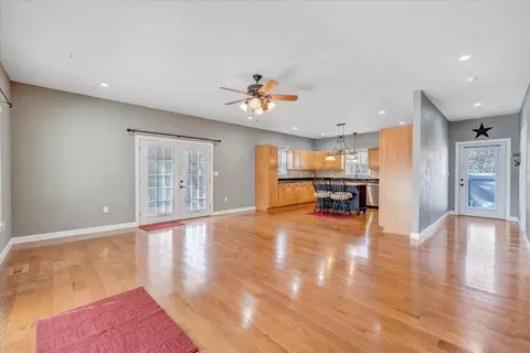 Living - 6714 Albert Rd, Roanoke, VA 24019 photo 10 of 13