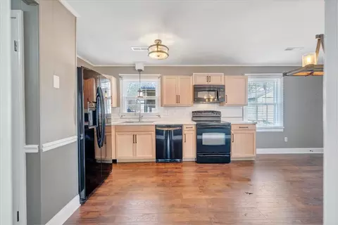 Kitchen - 6714 Albert Rd, Roanoke, VA 24019 photo 1 of 9