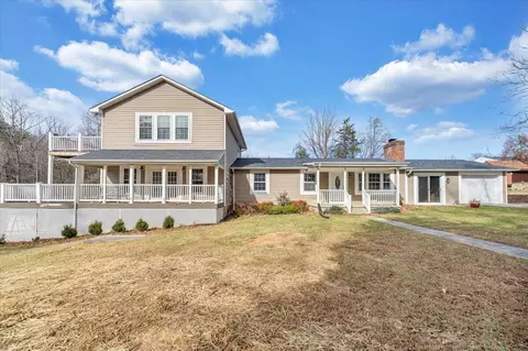 6714 Albert Rd, Roanoke, VA 24019
