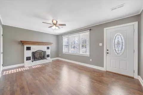 Living - 6714 Albert Rd, Roanoke, VA 24019 photo 3 of 13