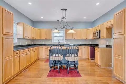 Kitchen - 6714 Albert Rd, Roanoke, VA 24019 photo 4 of 9