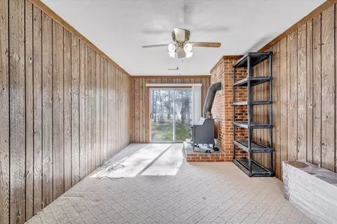 Living - 6714 Albert Rd, Roanoke, VA 24019 photo 7 of 13