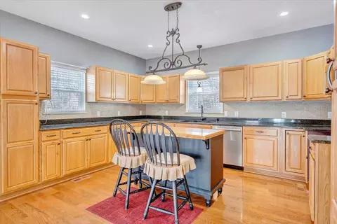 Kitchen - 6714 Albert Rd, Roanoke, VA 24019 photo 5 of 9