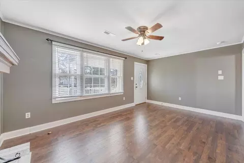 Living - 6714 Albert Rd, Roanoke, VA 24019 photo 4 of 13