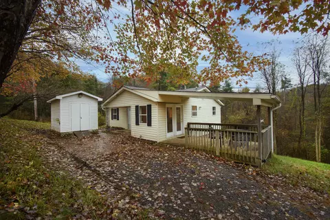 320 Stuart Rd SE, Copper Hill, VA 24079