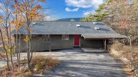 1884 Oak Dr, Salem, VA 24153