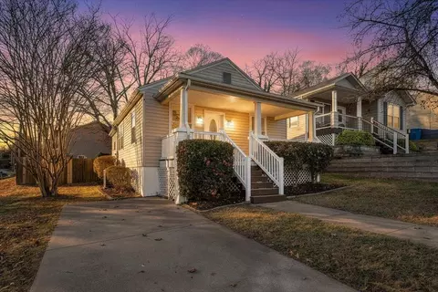 702 Conway St NE, Roanoke, VA 24012