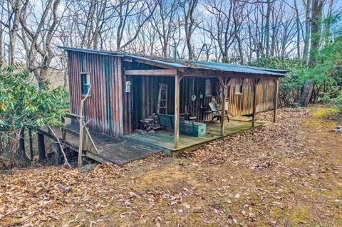 15885 Woolvine Hwy, Floyd, VA 24091 photo 12