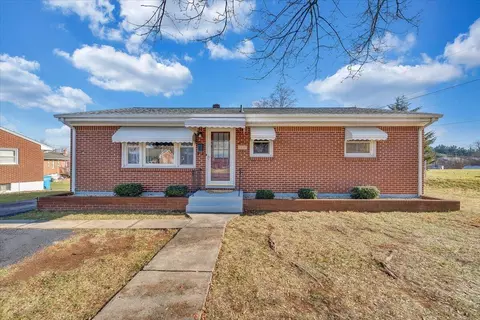 5001 Hazelridge Rd NW, Roanoke, VA 24012