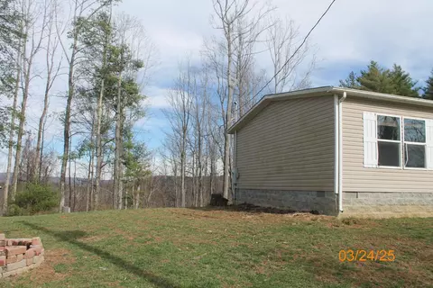1935 Lick Ridge Rd NE, Check, VA 24072 photo 5