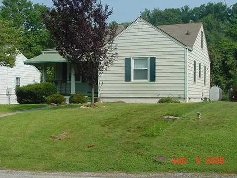 707 Dupont Cir SW, Roanoke, VA 24015