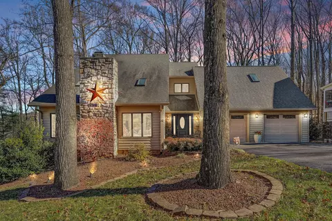 36 York St, Roanoke, VA 24019