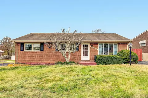 156 Tampa Dr, Roanoke, VA 24019