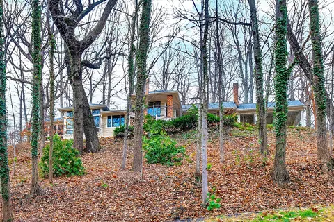 3600 Ridgewood Ln SW, Roanoke, VA 24014
