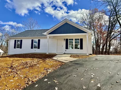 4446 Stonewall Rd NW, Roanoke, VA 24017