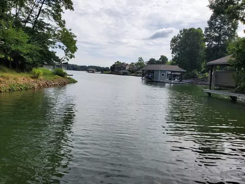 lot120 Park Way Ave, Moneta, VA 24121