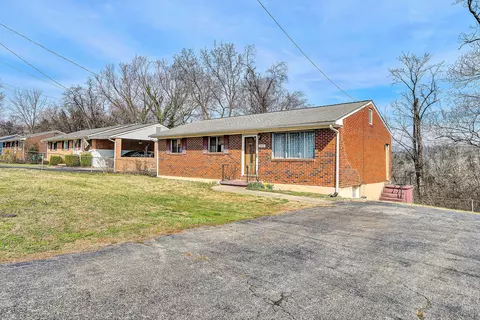 203 Cherryhill Rd NW, Roanoke, VA 24017