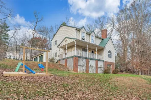 65 Avon St, Rocky Mount, VA 24151