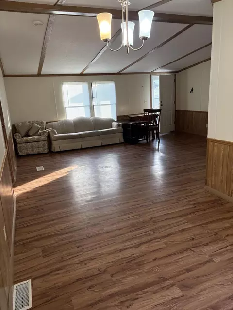 125 Compton Dr, Elliston, VA 24087 photo 3
