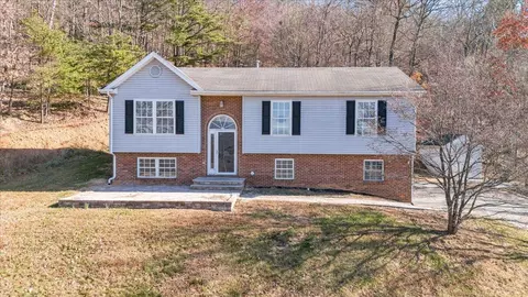 4823 Old Mountain Rd NE, Roanoke, VA 24019
