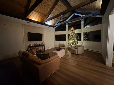 Living - 811 Heatherton Dr, Covington, VA 24426 photo 7 of 10